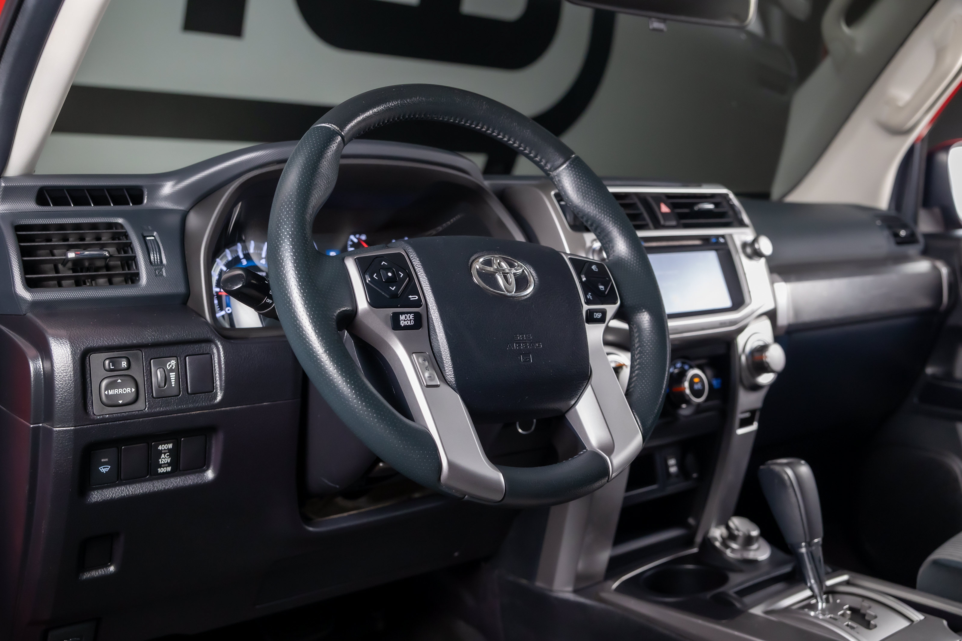 Used 2016 Toyota 4Runner SR5 AWD/4WD image 32