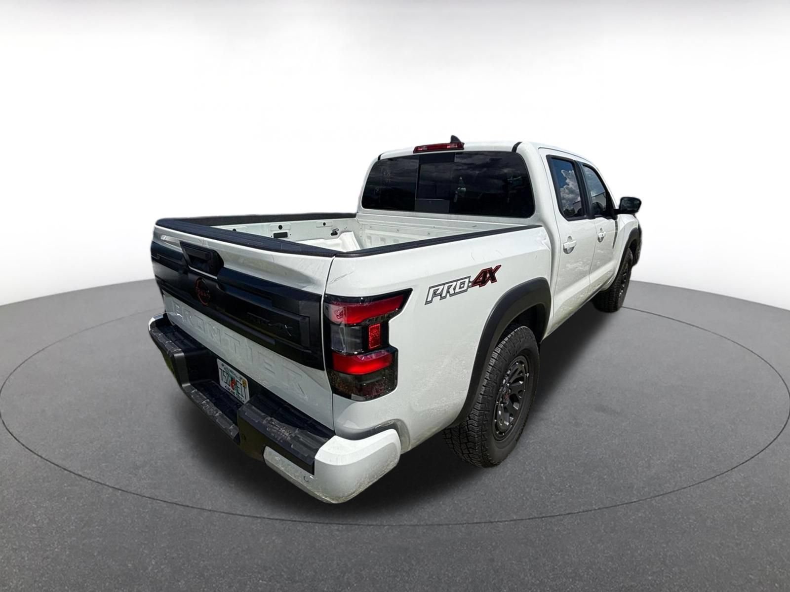 Used 2026 Nissan Frontier PRO-4X AWD/4WD image 4