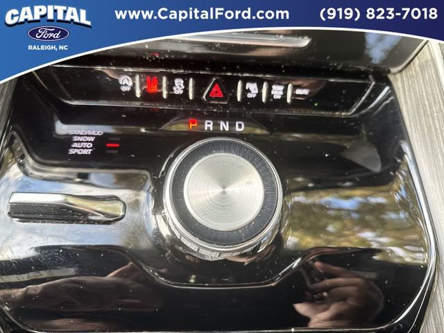 Used 2024 Jeep Wagoneer L Series II w/ Flexible Seating Group image 29