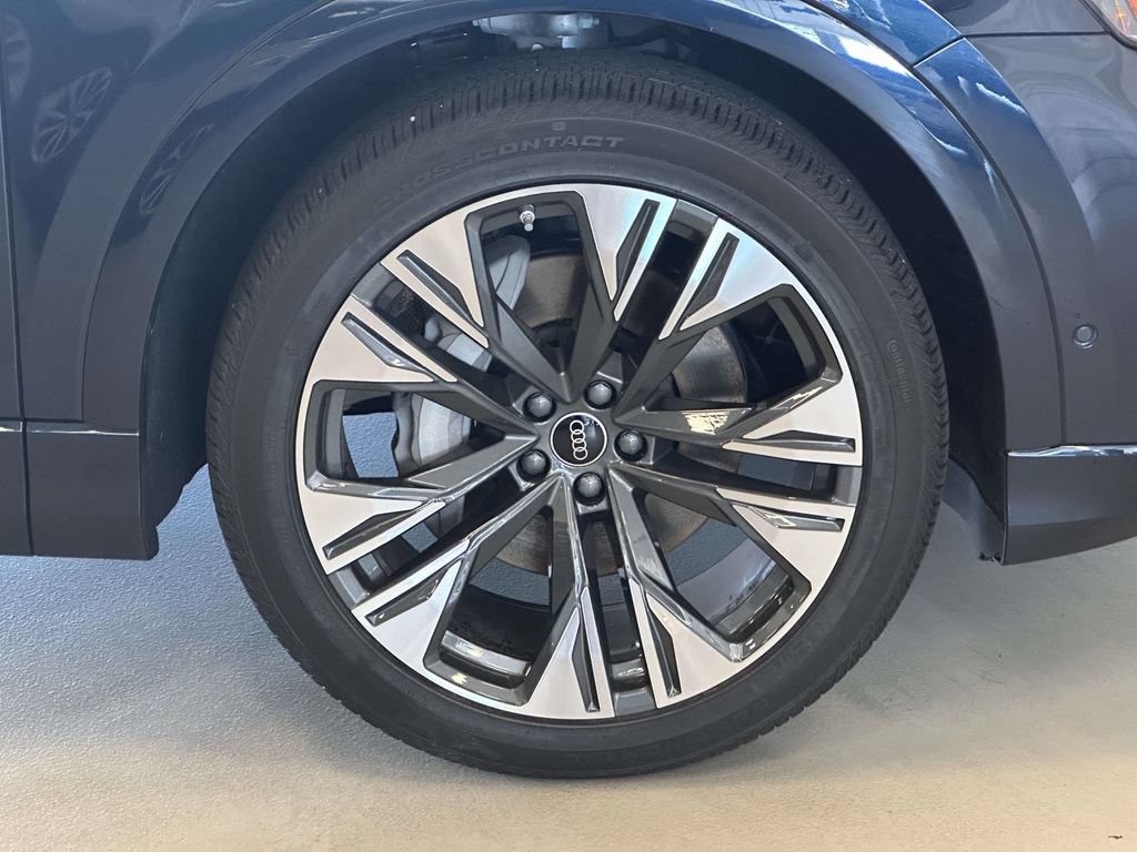Used 2026 Audi Q8 Premium Plus AWD/4WD image 9