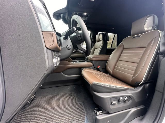 New 2026 GMC Yukon Denali Ultimate AWD/4WD image 8