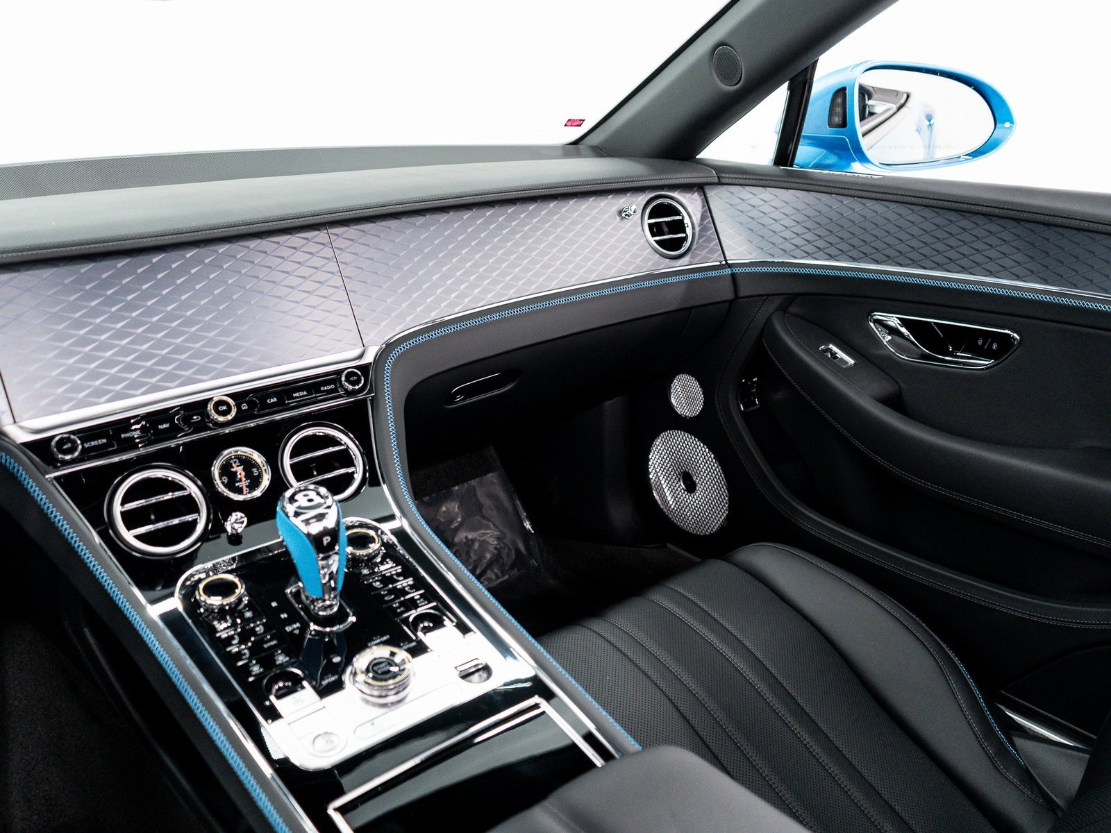 New 2025 Bentley Continental GTC image 31