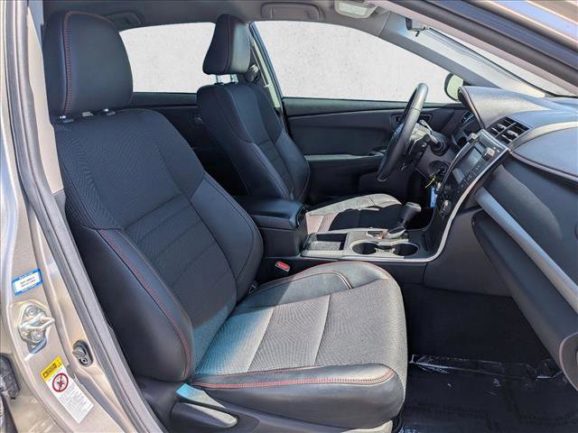 Used 2016 Toyota Camry SE FWD image 19