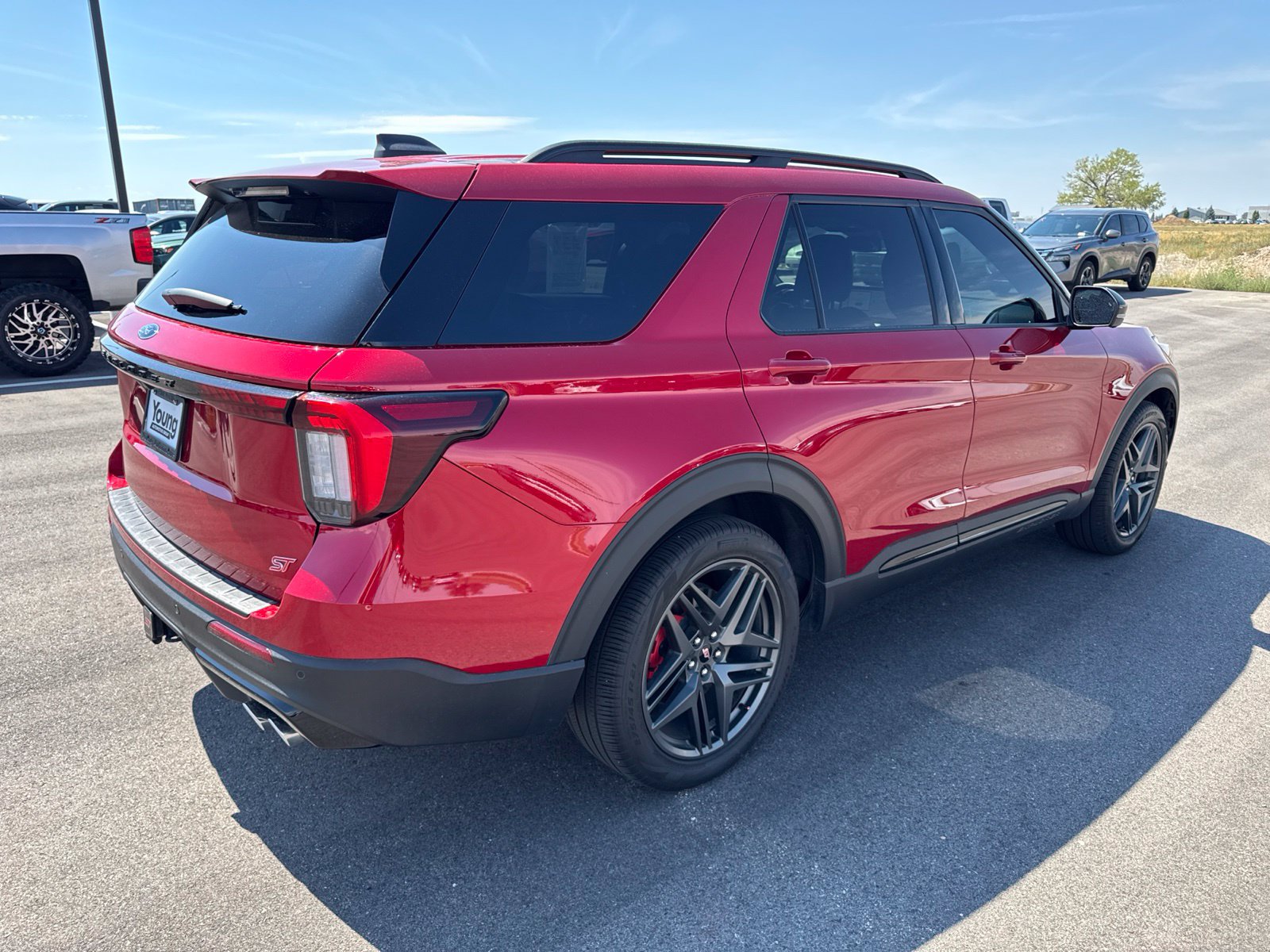 Used 2025 Ford Explorer ST w/ Sun And Sound Package AWD/4WD image 7