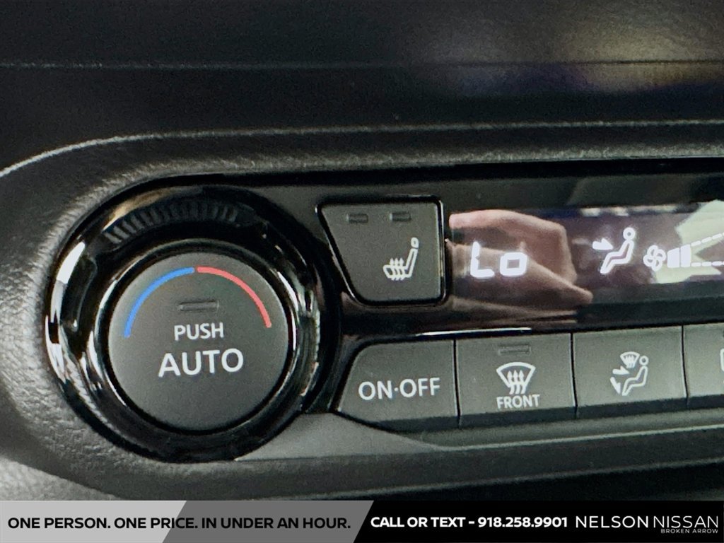 New 2026 Nissan Kicks SV w/ SV Premium Package FWD image 31