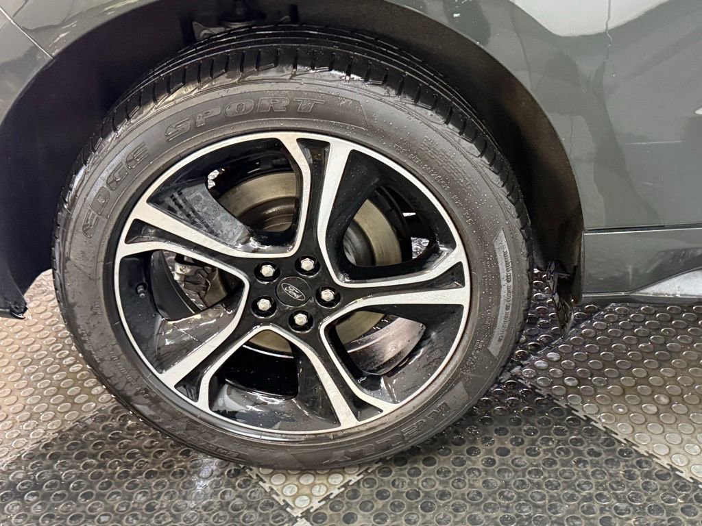 Certified 2022 Ford Edge ST w/ Equipment Group 401A image 30