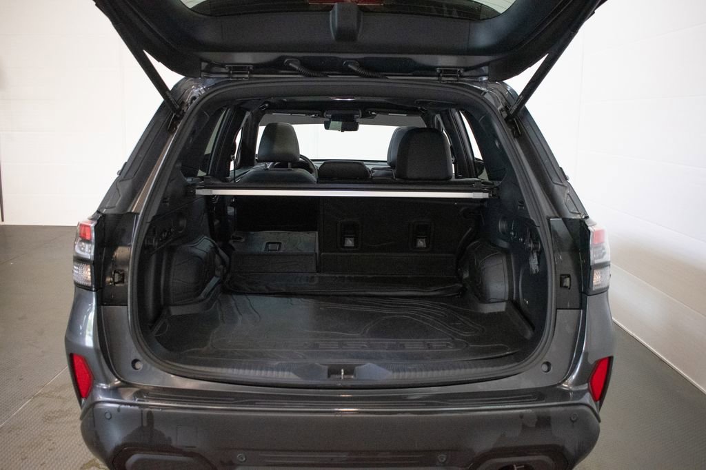 Used 2025 Subaru Forester Touring AWD/4WD image 26