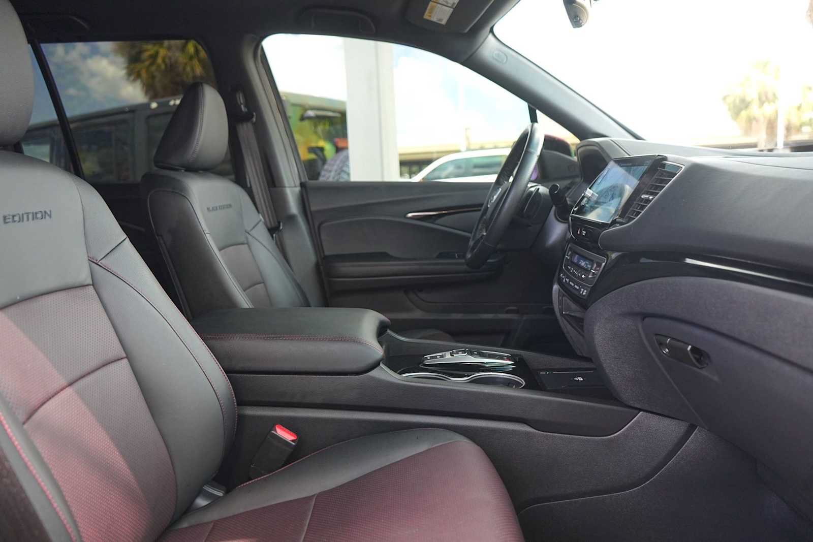 Certified 2025 Honda Ridgeline Black Edition image 14