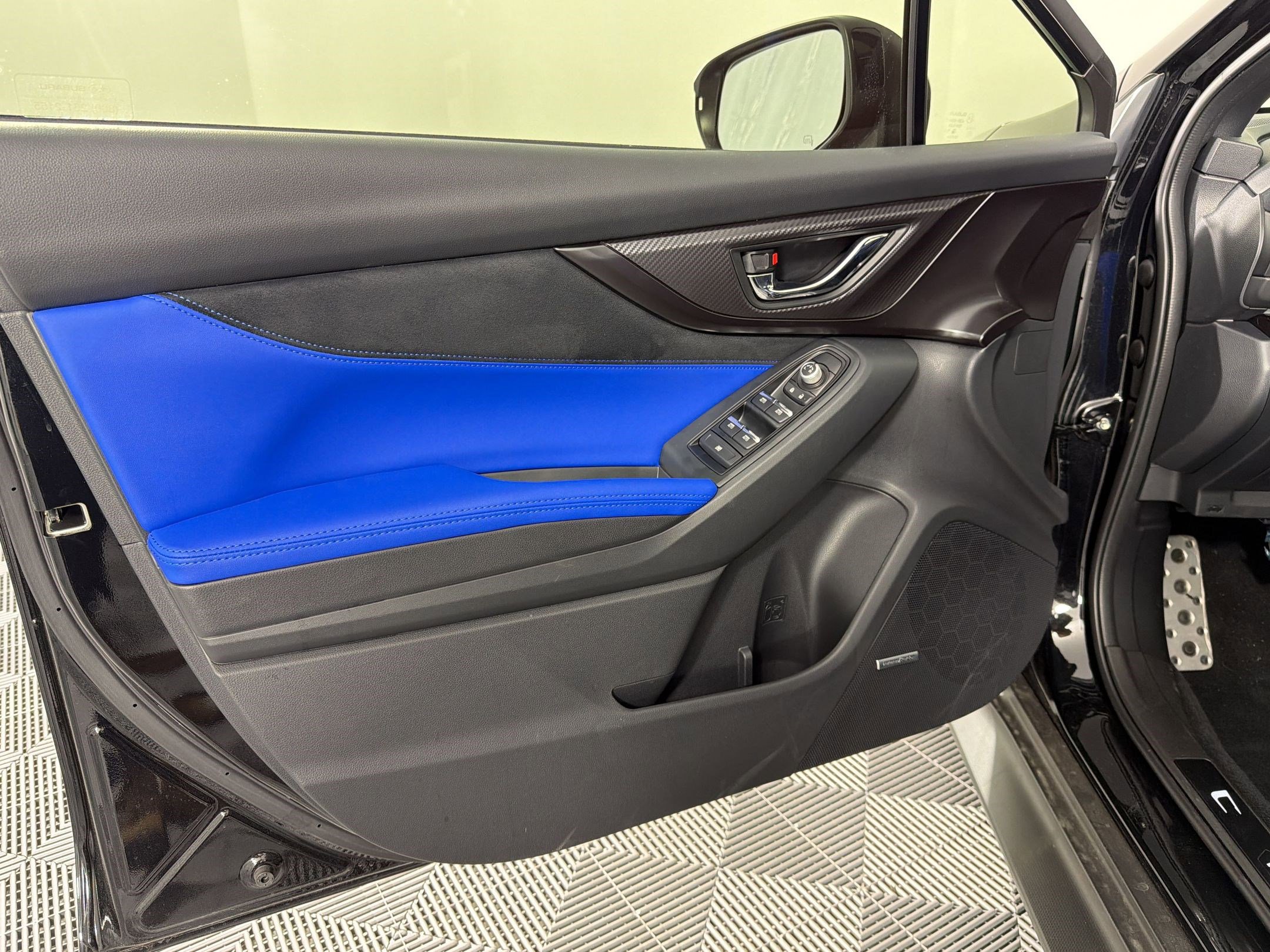 Used 2025 Subaru WRX tS AWD/4WD image 14