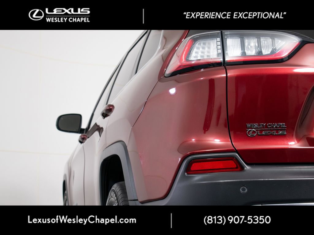 Used 2019 Jeep Cherokee Limited FWD image 9