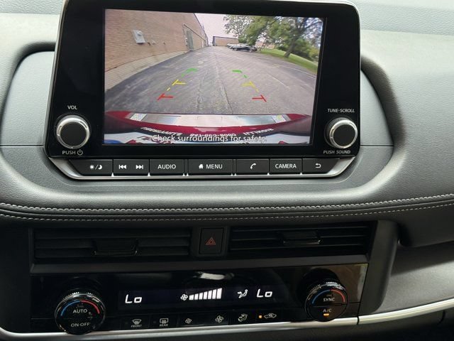Used 2026 Nissan Rogue SV AWD/4WD image 24