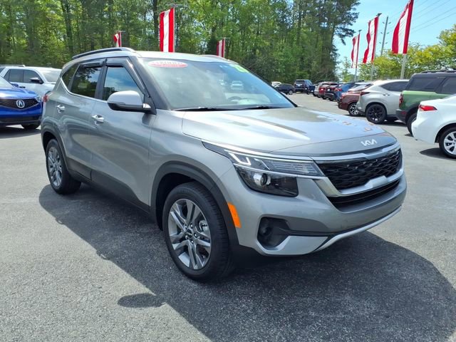 Used 2023 Kia Seltos S image 1