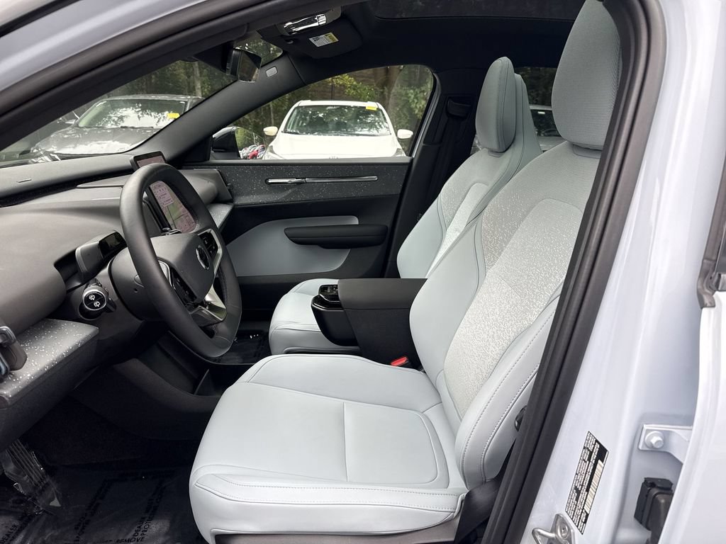 Used 2025 Volvo EX30 Ultra AWD/4WD image 13