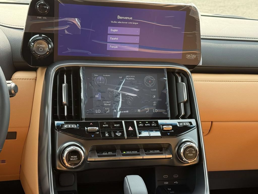 New 2026 Lexus LX 700h Luxury AWD/4WD image 14