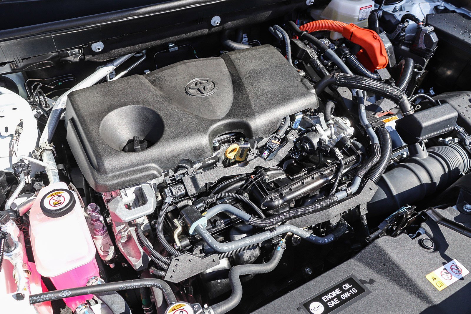 Used 2025 Toyota RAV4 SE image 27