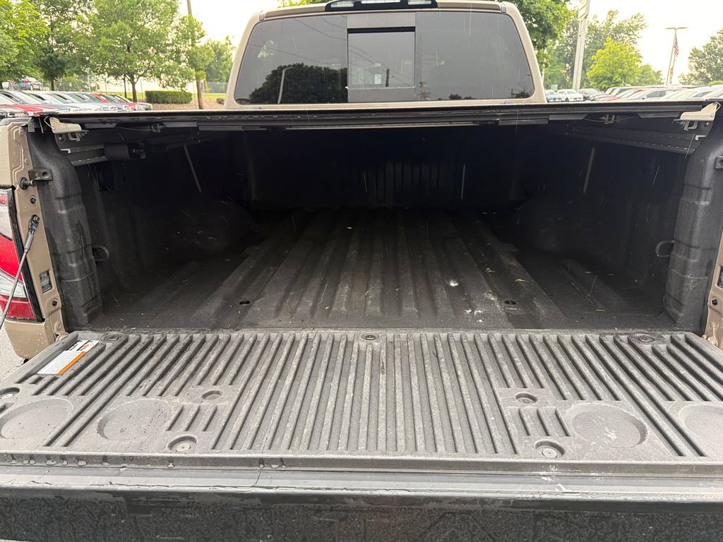 Used 2023 Nissan Titan PRO-4X w/ Pro-4x Convenience Package AWD/4WD image 10