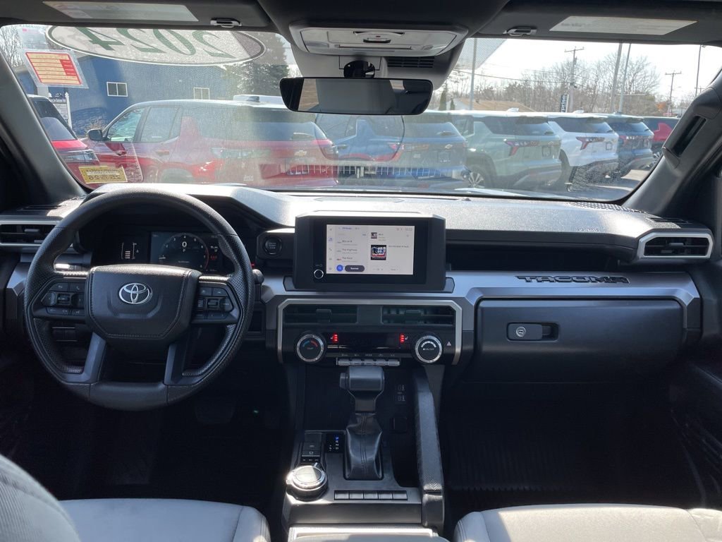 Used 2024 Toyota Tacoma SR5 AWD/4WD image 12