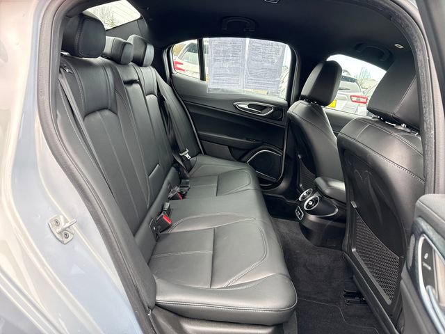 Used 2022 Alfa Romeo Giulia Sprint image 14