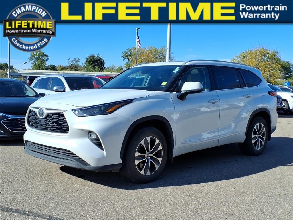 Used 2022 Toyota Highlander XLE