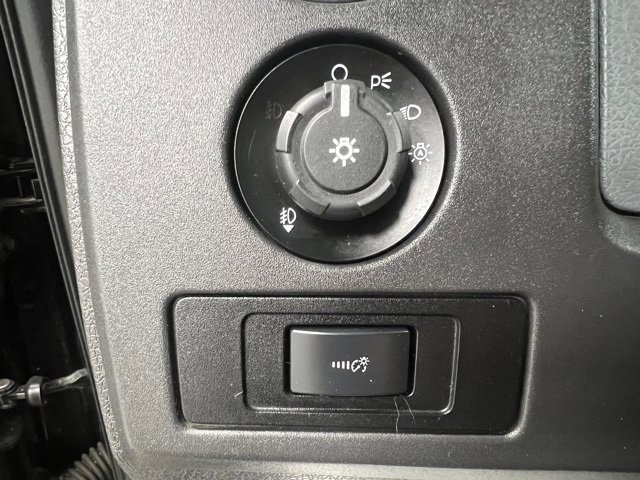 Used 2013 Ford F150 XLT w/ Luxury Equipment Group image 32