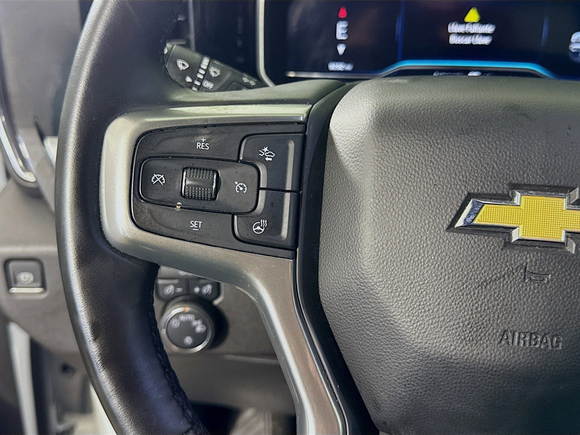 Used 2025 Chevrolet Silverado 1500 LT image 14