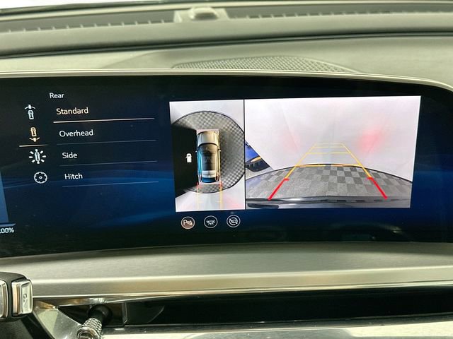 Used 2024 Cadillac Lyriq Sport image 13