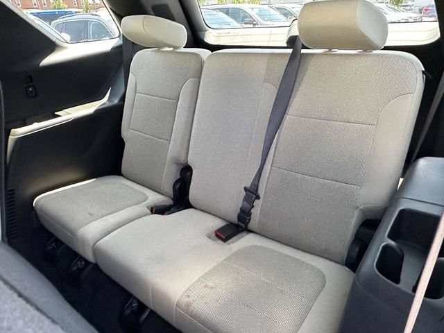 Used 2023 Chevrolet Traverse LS FWD image 22