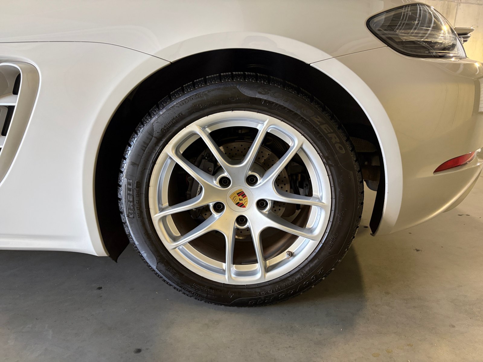 Certified 2024 Porsche 718 Cayman RWD image 20