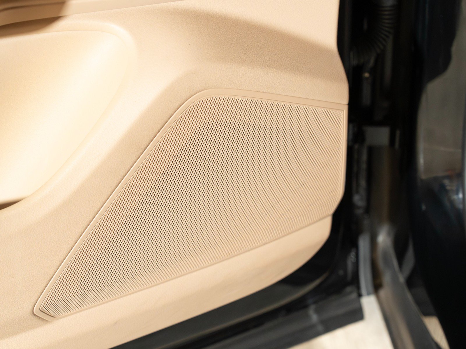 Certified 2022 Porsche Cayenne AWD/4WD image 19
