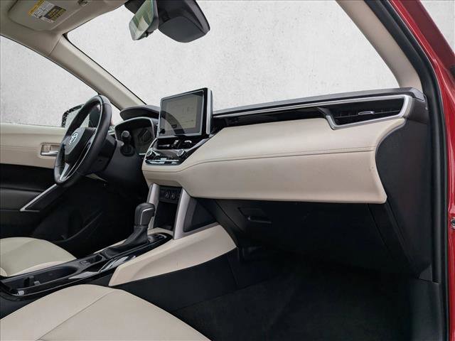 Used 2024 Toyota Corolla Cross XLE w/ Convenience Package image 22