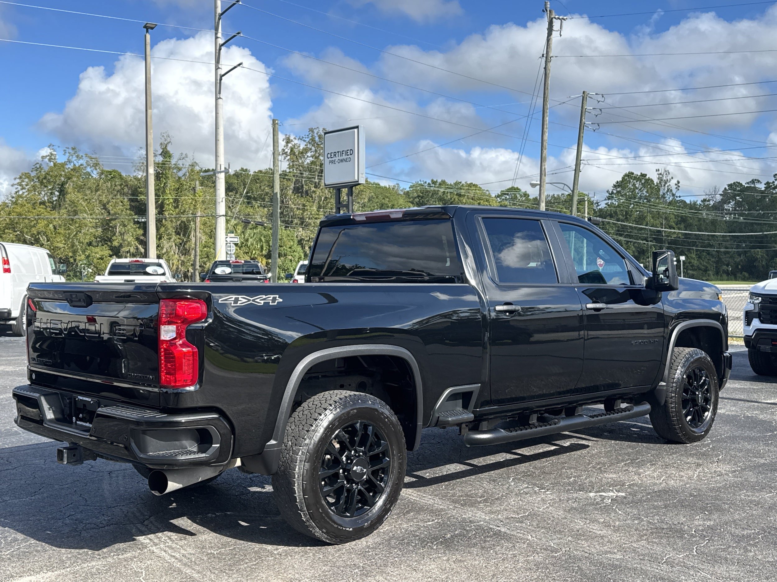 Used 2025 Chevrolet Silverado 2500 Custom w/ Custom Value Package AWD/4WD image 9
