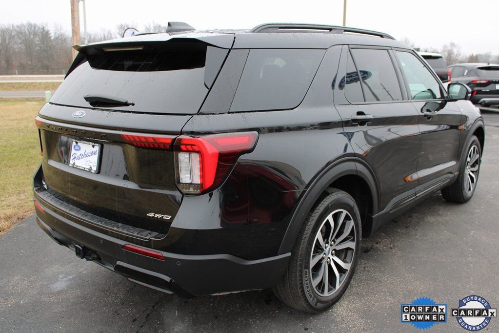 Used 2025 Ford Explorer ST-Line image 13