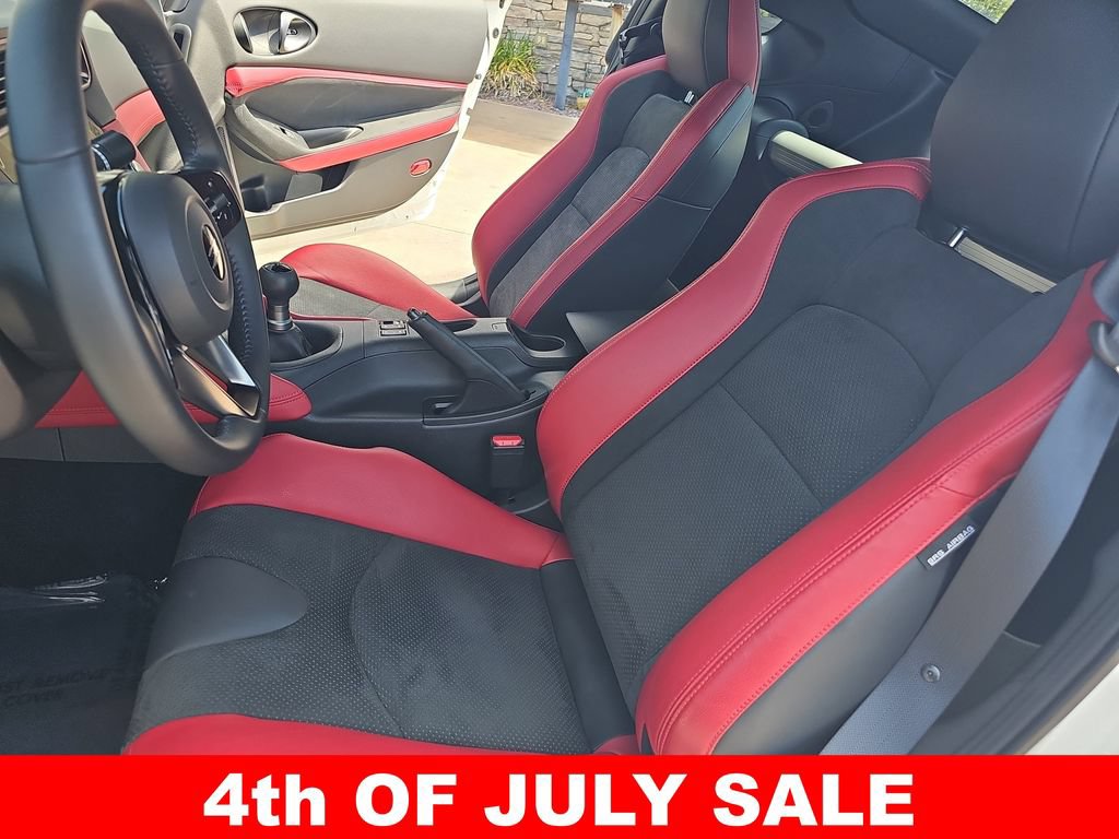 Used 2025 Nissan Z Performance w/ Floor Mat Package RWD image 14