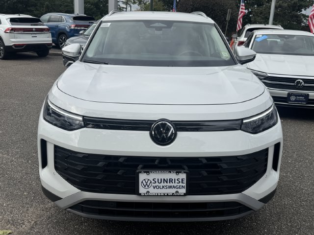 Used 2026 Volkswagen Tiguan S AWD/4WD image 2