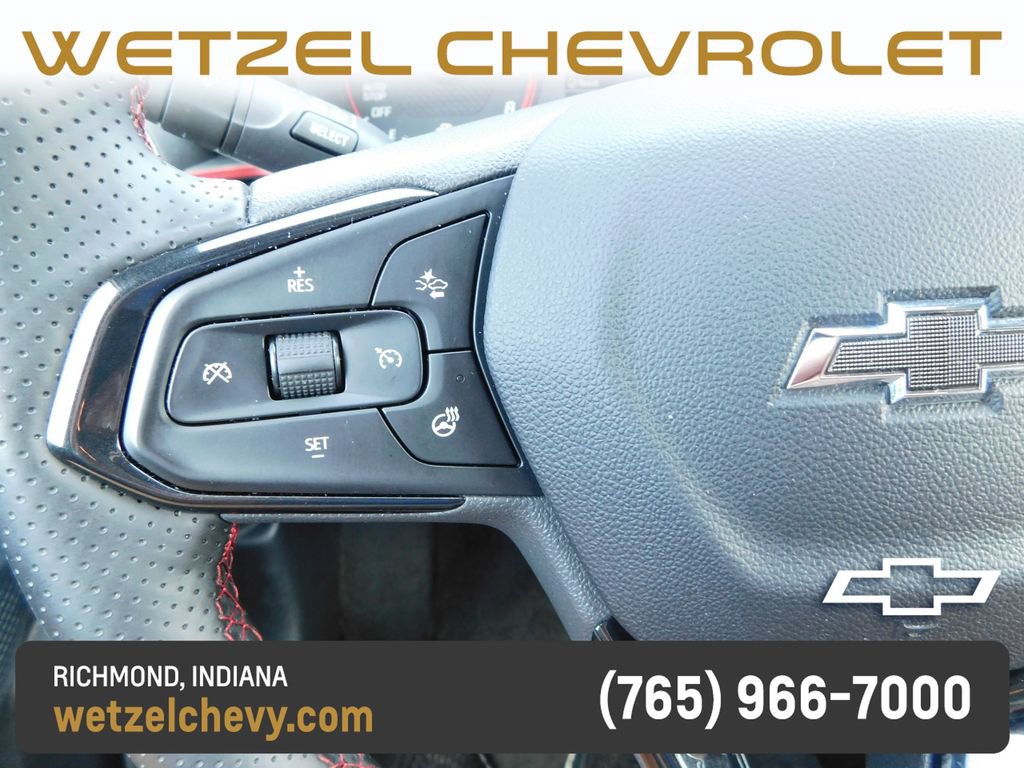 Used 2024 Chevrolet Trax RS FWD image 27