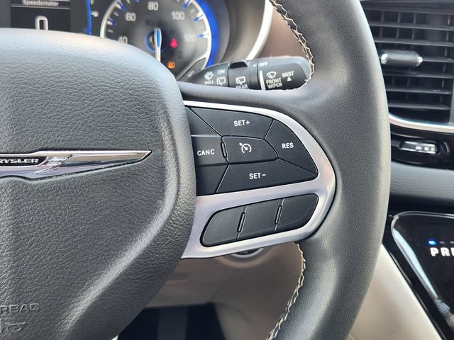 Used 2023 Chrysler Voyager LX FWD image 31