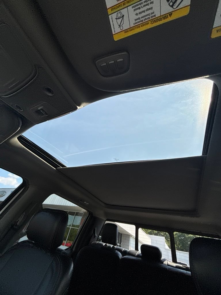 Used 2019 Ford F150 Lariat w/ Equipment Group 502A Luxury AWD/4WD image 17