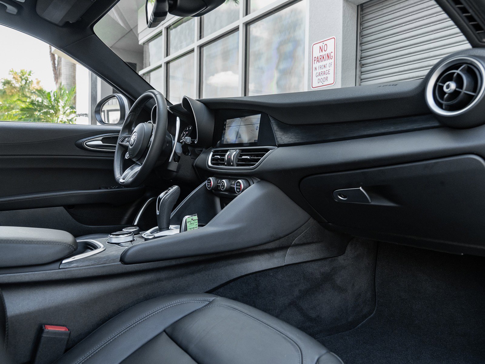 Used 2023 Alfa Romeo Giulia Sprint image 2