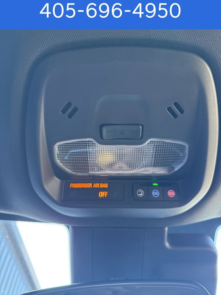 Used 2025 Chevrolet Trax RS w/ Driver Confidence Package image 33