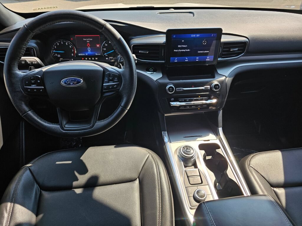 Used 2020 Ford Explorer XLT w/ Equipment Group 202A AWD/4WD image 22