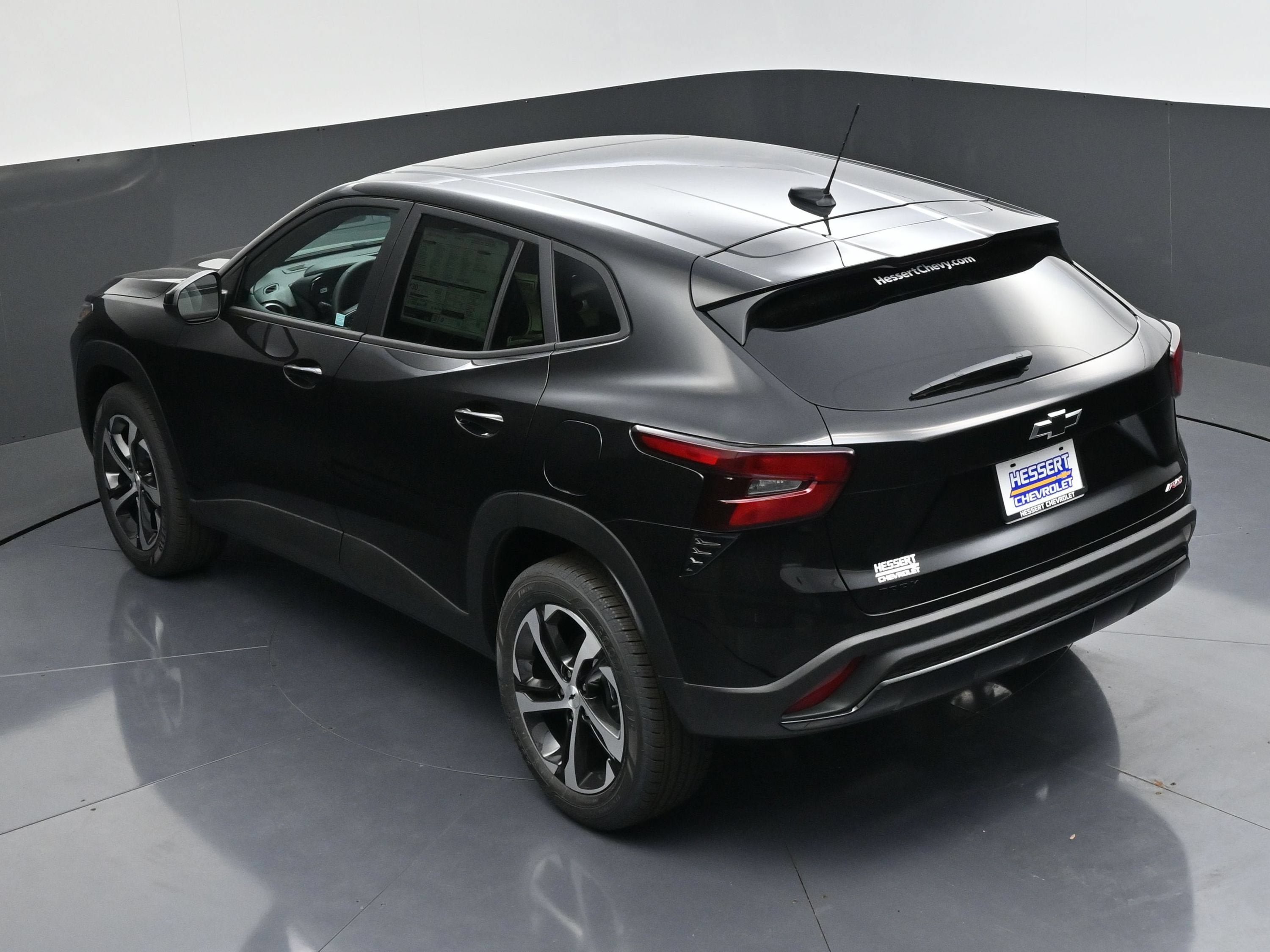 Used 2026 Chevrolet Trax RS w/ Sunroof Package FWD image 41