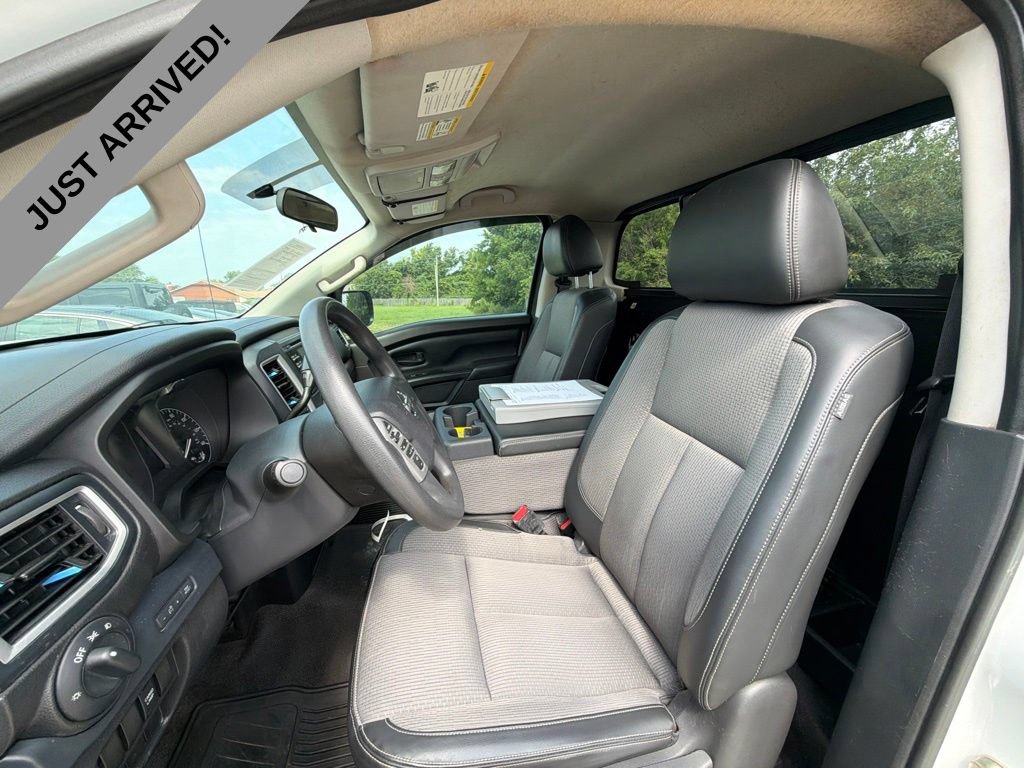 Used 2017 Nissan Titan S AWD/4WD image 12