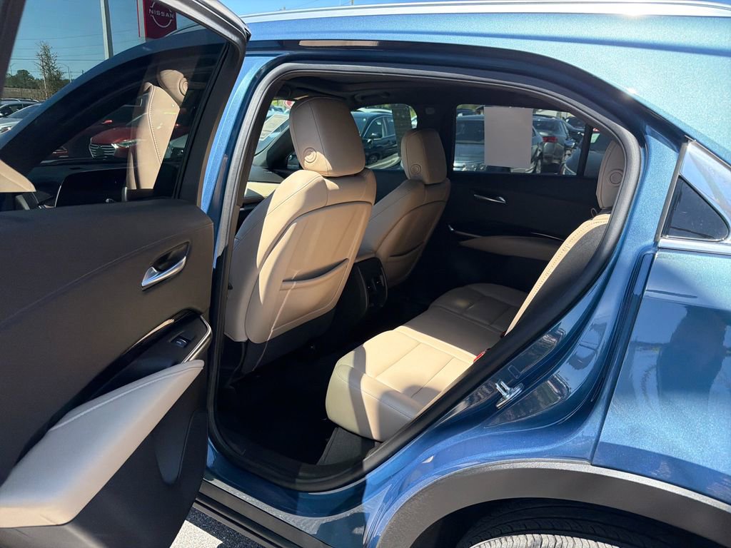 Used 2024 Cadillac XT4 Luxury image 18