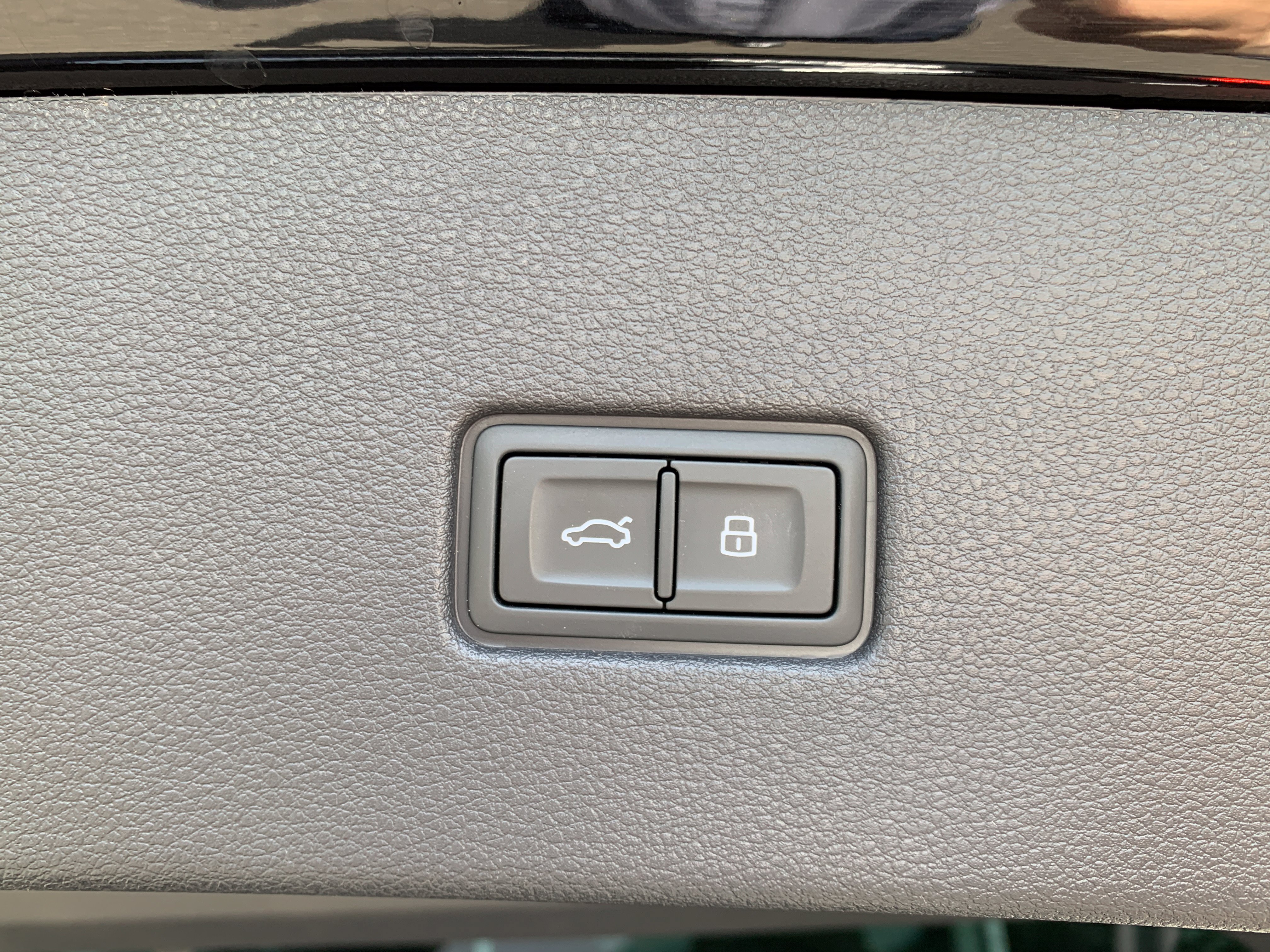 Certified 2023 Audi SQ8 Premium Plus w/ SQ8 Luxury Package AWD/4WD image 22