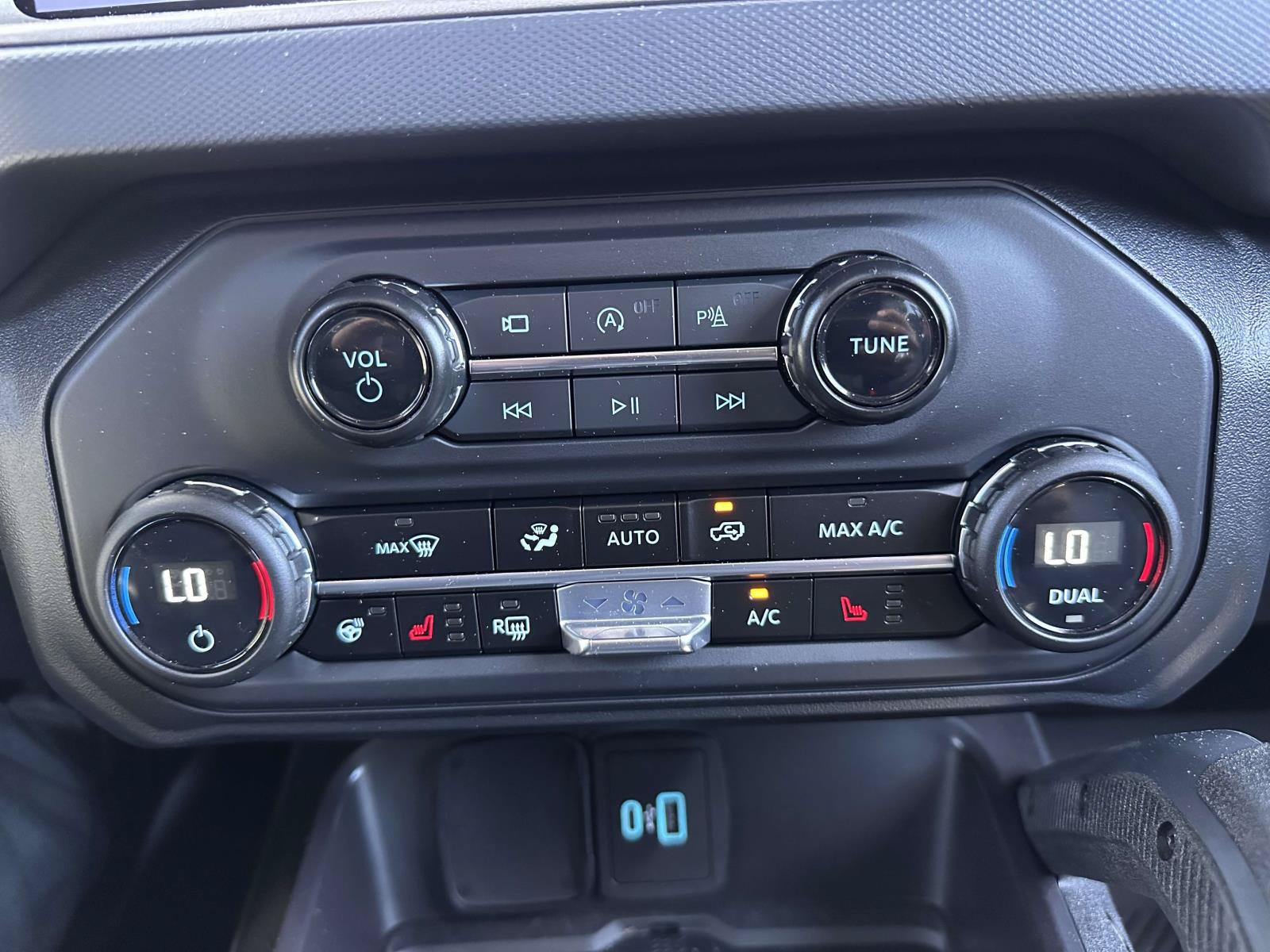 Used 2024 Ford Bronco Raptor AWD/4WD image 24
