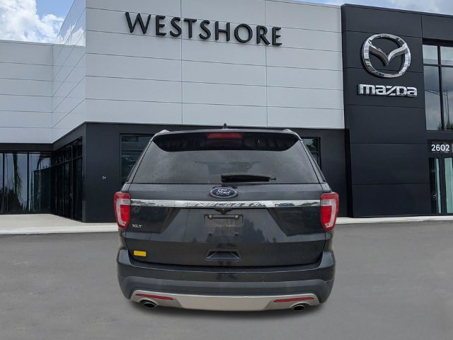 Used 2017 Ford Explorer XLT w/ Equipment Group 202A FWD image 4