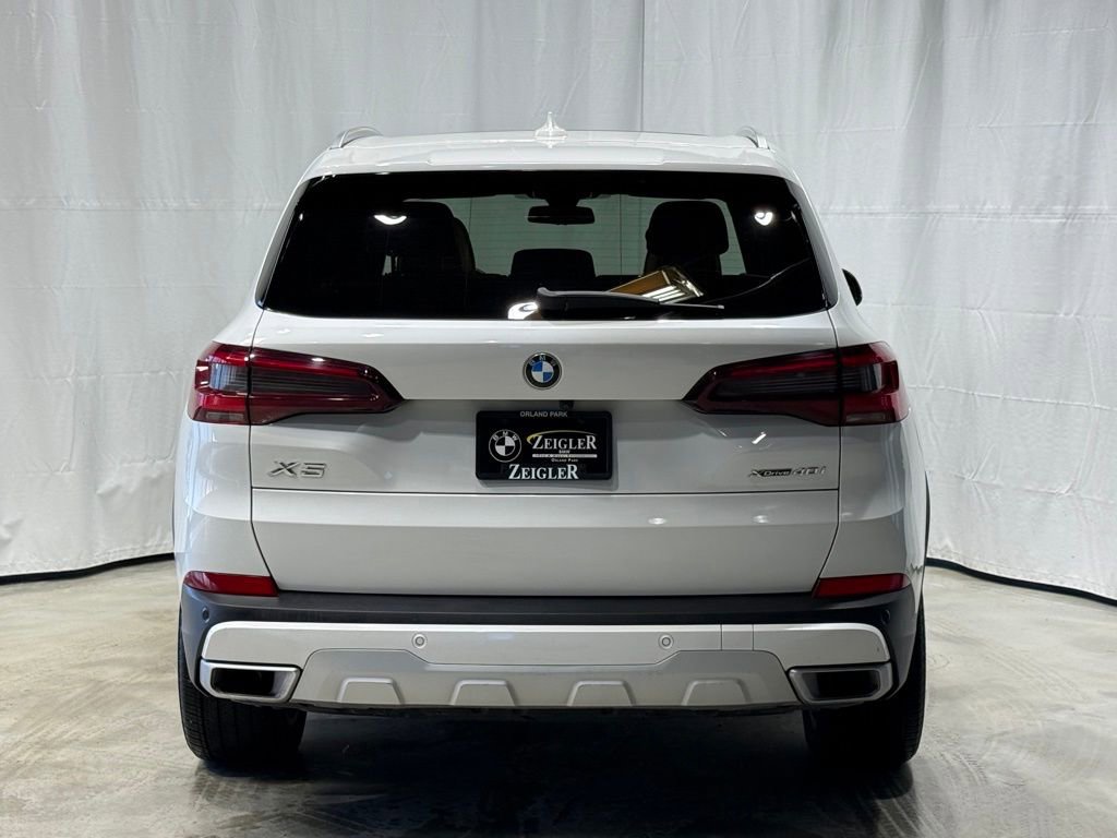 Certified 2022 BMW X5 xDrive40i w/ Executive Package image 5