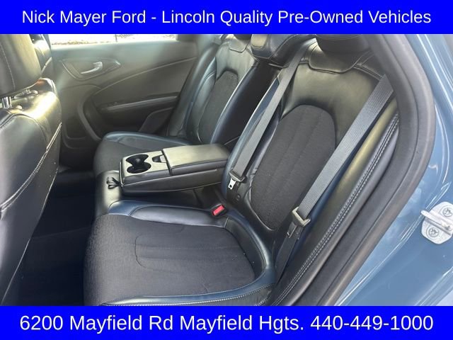 Used 2015 Chrysler 200 S image 17