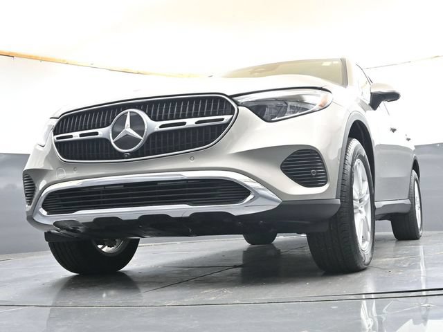 Used 2023 Mercedes-Benz GLC 300 4MATIC image 29