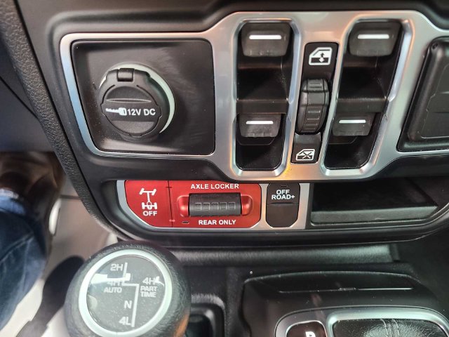 Used 2024 Jeep Wrangler Unlimited AWD/4WD image 29